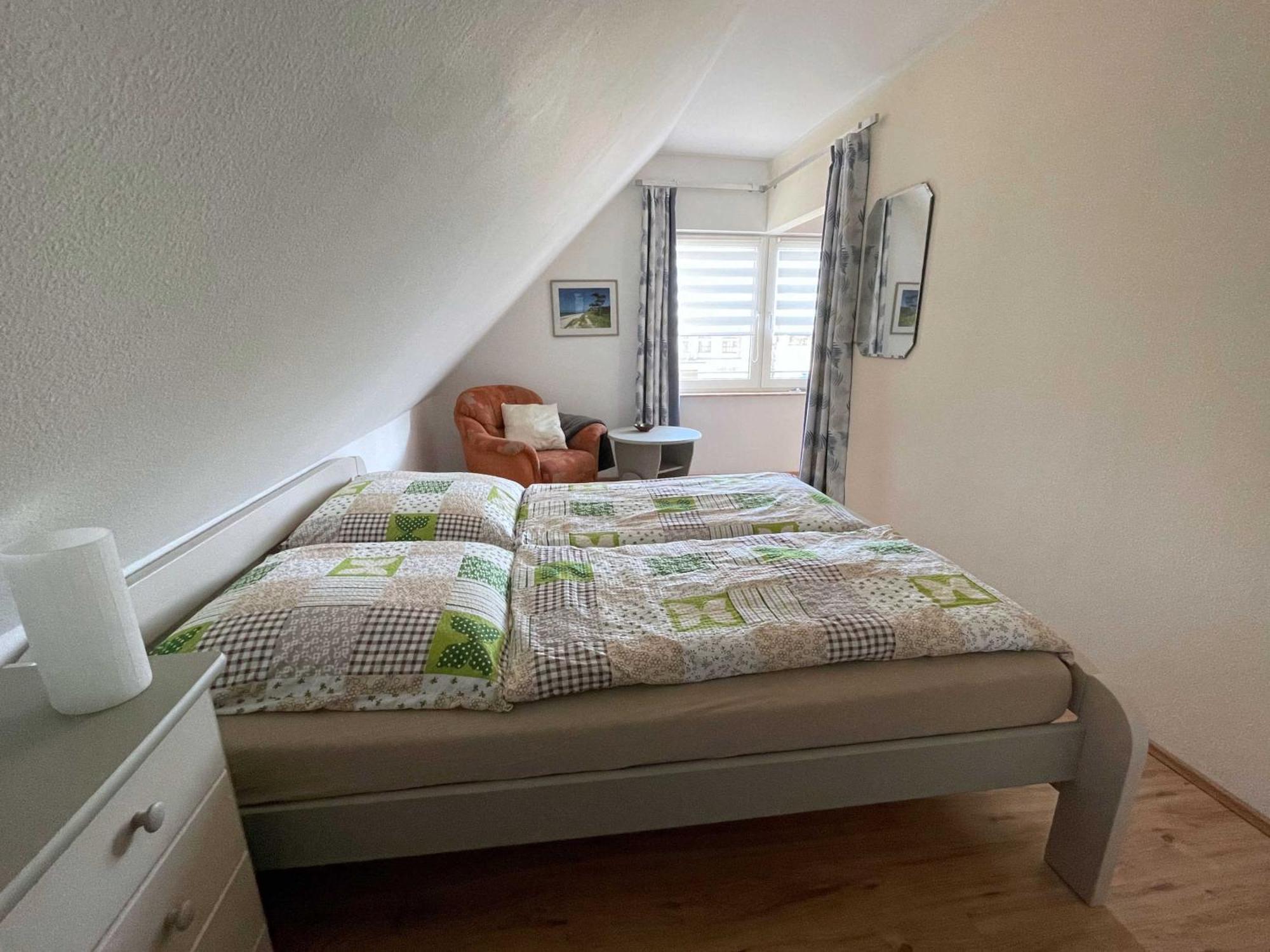 Apartment Rotes Haus Kröslin Buitenkant foto